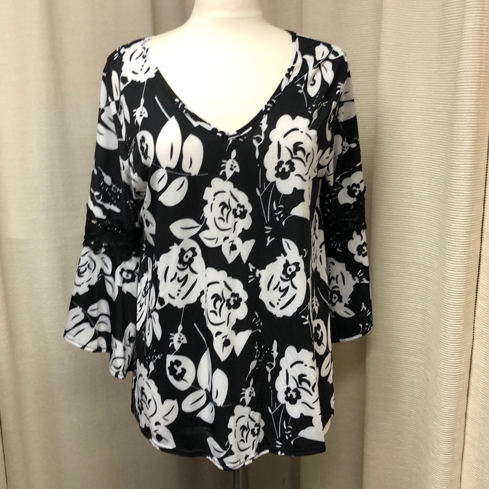 Black and white floral top